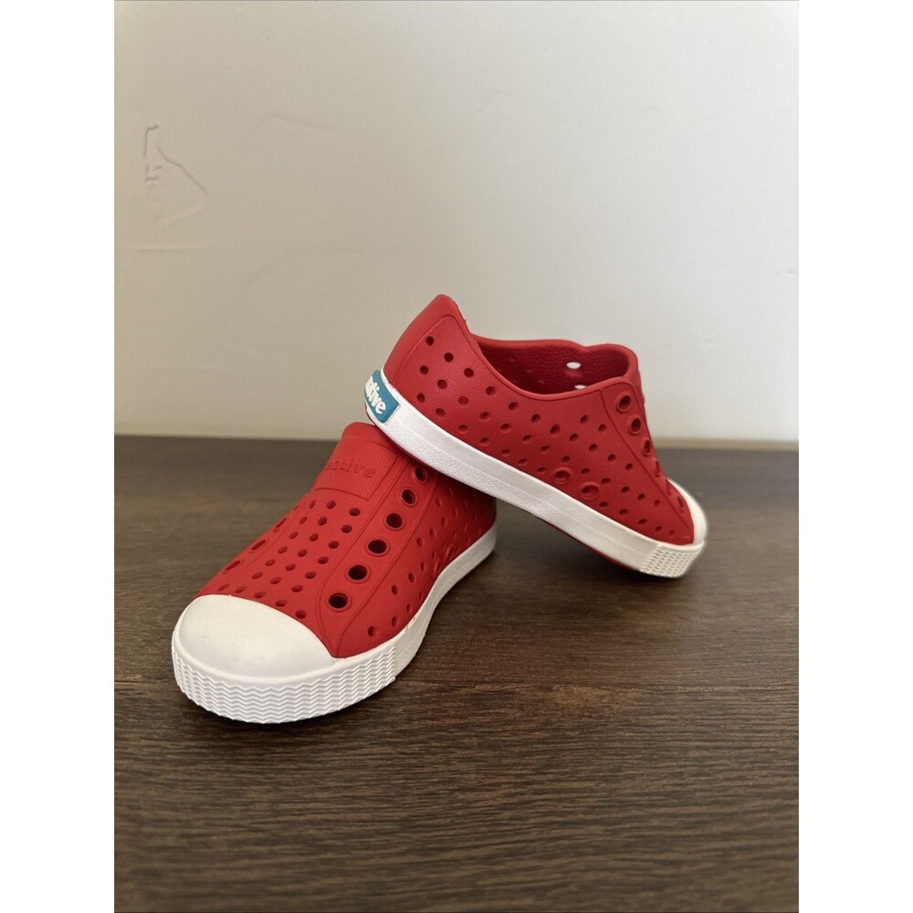 Native Toddler Size C6 Red Water Shoes 6 Kids Boys Girls
